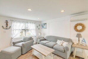 House (3 Bedrooms) | Interior - Beachfront Salisbury Retreat w/ Fire Pit & Grill (Salisbury)