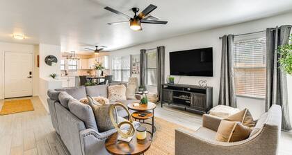 Modern Gilbert Getaway w/ Yard ~ 5 Mi to Downtown!