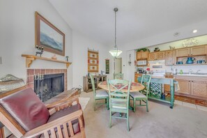 Apartment (2 Bedrooms) | Interior - Alto Townhome w/ Deck Near Ski Apache! (Alto)