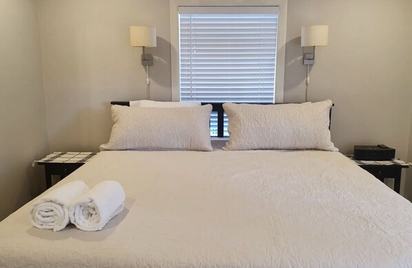 2 chambres, fer et planche à repasser, Wi-Fi gratuit, draps fournis