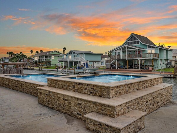 House, 4 Bedrooms | Pool - Flamingo House 4 Bedroom Home by RedAwning (Rockport)