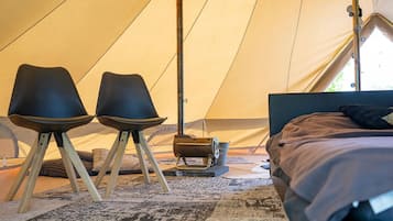 Tent | 1 bedroom, individually furnished, bed sheets