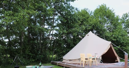 Canvas Comfort in Frisia's Home
