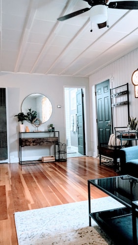 Private Coach house near Lincoln Square!