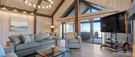 Smart TV, fireplace, DVD player, books