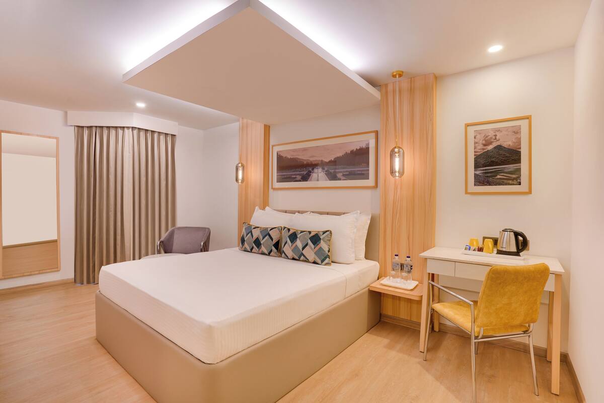 Phòng Deluxe | Phòng cách âm, bàn ủi/dụng cụ ủi quần áo 