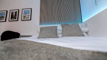 1 bedroom, iron/ironing board, Internet, bed sheets
