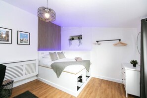 1 bedroom, iron/ironing board, Internet, bed sheets