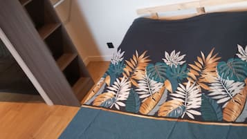 1 bedroom, free WiFi, bed sheets