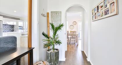 Salty Mermaid by Experience Jervis Bay