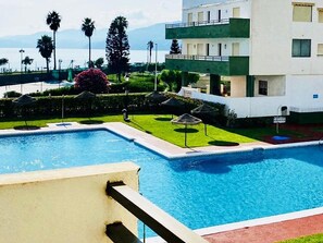 Pool - Apartment in Salobrena With Sea Views (Salobreña)