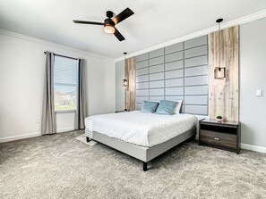 5 bedrooms, iron/ironing board, WiFi, bed sheets
