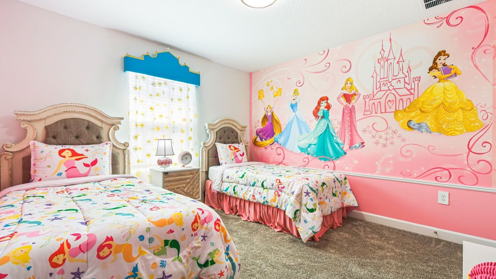 5 slaapkamers, een strijkplank/strijkijzer, wifi, beddengoed