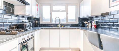 Fridge, microwave, oven, stovetop