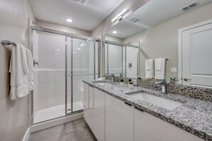 Hair dryer, towels - Last Minute Disney Getaway! Private Pool & Themed Bedrooms. Book Now! #104043 (Orlando)