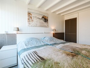 House | 2 bedrooms, individually furnished, bed sheets - Holiday Home in Hygge Style (Ouddorp)
