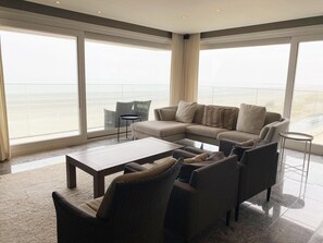Apartment | Living room - Apartment in Nieuwpoort by Sandy Beaches (Nieuwpoort)