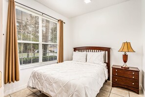 8 dormitorios, tabla de planchar con plancha, wifi y ropa de cama