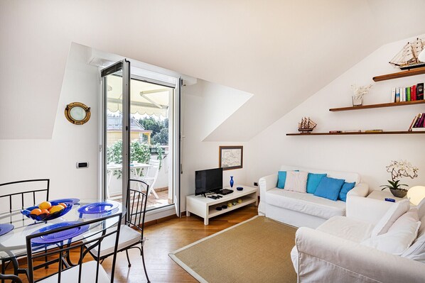 TV - The Fisherman's House by Wonderful Italy (Rapallo)