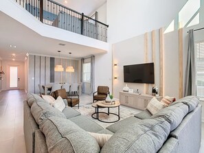 Smart TV - Last Minute Disney Getaway! Villa with Private Pool & Hot Tub. Book Now! #111755 (Orlando)