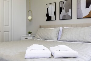 5 dormitorios, tabla de planchar con plancha, wifi y ropa de cama