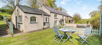Tyr Wennol - Two Bedroom House, Sleeps 4