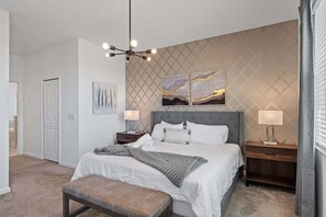 3 habitaciones, tabla de planchar con plancha, wifi y ropa de cama 