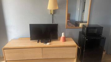 Skrivebord og wi-fi (inkludert)
