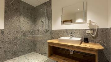 Apartment | Bathroom | Towels
