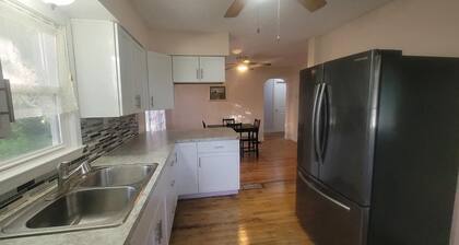 Stop trying to book this house. VRBO won’t let me delete it.