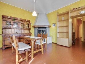 House | Dining