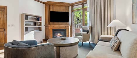 TV, fireplace