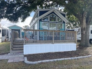 Exterior - Cozy park model at campground in enchanting Newport NC. (Newport)