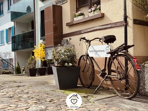 Property grounds - Family M Apartments 16 - City Center of Sempach - Near highway (Sempach)