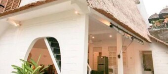 Tranquile and cozy 2 bedroom villa, 10 minute stroll away from Double Six beach 