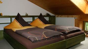 House | 2 bedrooms, individually furnished, iron/ironing board