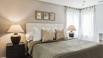 4 habitaciones, tabla de planchar con plancha, wifi y ropa de cama