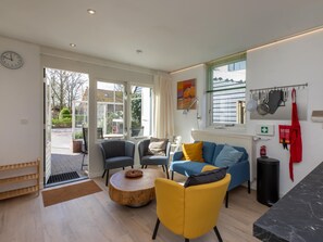 House | Living room - Holiday Home in Koudekerke With Hot Tub (Koudekerke)