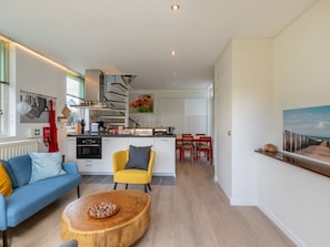 House | Private kitchen | Electric kettle, toaster - Holiday Home in Koudekerke With Hot Tub (Koudekerke)
