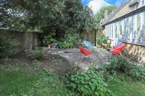 Exterior - The Stow Secret Cottage - Breathtaking 5bdr Cottage With Parking + Garden (Cheltenham)