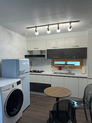 In-room dining - blackkoi stay (Busan)