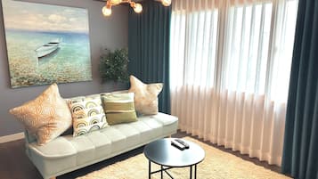 Classic Double or Twin Room, Beach View (non-Korean nationals only) | Living area