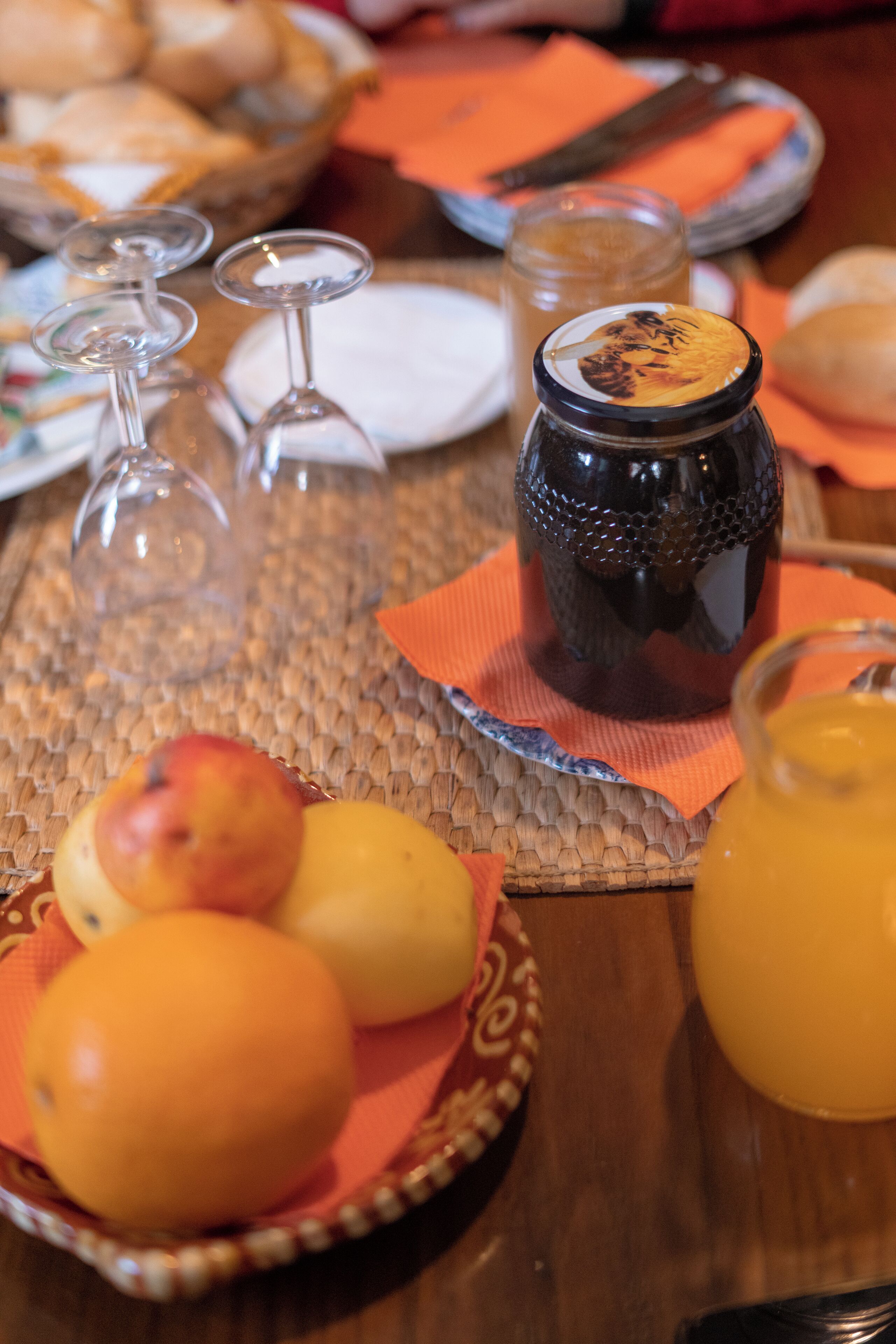 Daily continental breakfast (EUR 7 per person)