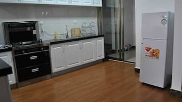 Fridge, microwave, stovetop, electric kettle