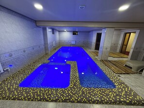 Indoor pool, seasonal outdoor pool - APACHI Recreation Area  (Chimgan)
