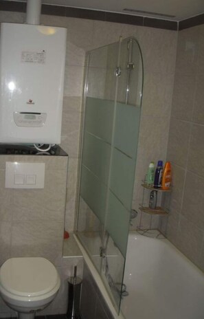 Apartment | Bathroom