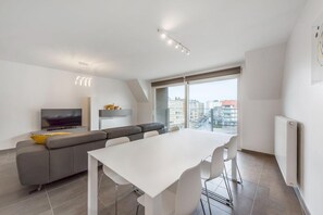 Apartment | Dining - Apartment in Belgium Near Zeedijk Beach (Koksijde)