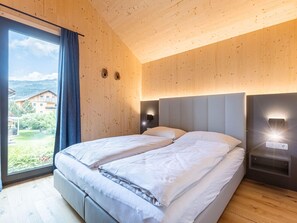 Ferienhaus | 4 Schlafzimmer, individuell eingerichtet, Bettwäsche