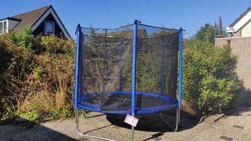 House | 4 bedrooms, individually furnished, iron/ironing board