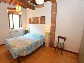 House | 2 bedrooms, individually furnished - Lucca Central Garden Cottage (Lucca)
